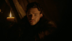 extant_GameOfThrones_2x01-TheNorthRemembers_4554