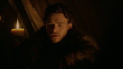 extant_GameOfThrones_2x01-TheNorthRemembers_4555