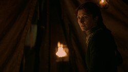 extant_GameOfThrones_2x01-TheNorthRemembers_4574