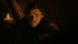 extant_GameOfThrones_2x01-TheNorthRemembers_4588