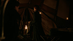 extant_GameOfThrones_2x01-TheNorthRemembers_4599