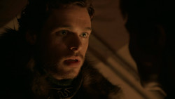 extant_GameOfThrones_2x01-TheNorthRemembers_4614