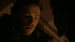 extant_GameOfThrones_2x01-TheNorthRemembers_4621