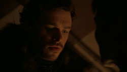 extant_GameOfThrones_2x01-TheNorthRemembers_4624