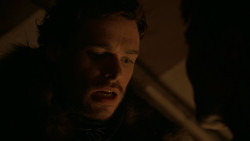 extant_GameOfThrones_2x01-TheNorthRemembers_4625