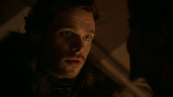 extant_GameOfThrones_2x01-TheNorthRemembers_4635