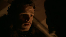 extant_GameOfThrones_2x01-TheNorthRemembers_4659