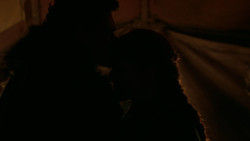 extant_GameOfThrones_2x01-TheNorthRemembers_4665