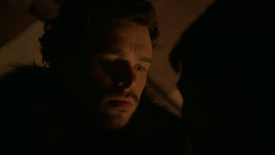extant_GameOfThrones_2x01-TheNorthRemembers_4714