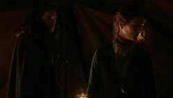 extant_GameOfThrones_2x01-TheNorthRemembers_4728
