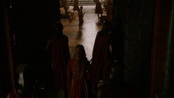 extant_GameOfThrones_2x01-TheNorthRemembers_4735