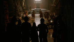 extant_GameOfThrones_2x01-TheNorthRemembers_4742