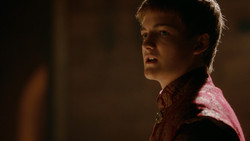 extant_GameOfThrones_2x01-TheNorthRemembers_4856