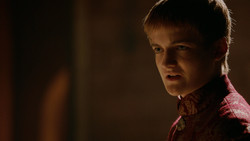 extant_GameOfThrones_2x01-TheNorthRemembers_4877