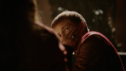 extant_GameOfThrones_2x01-TheNorthRemembers_4931