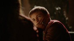 extant_GameOfThrones_2x01-TheNorthRemembers_4932