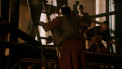 extant_GameOfThrones_2x01-TheNorthRemembers_4939