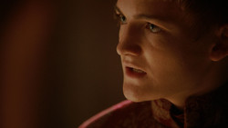 extant_GameOfThrones_2x01-TheNorthRemembers_4966
