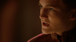 extant_GameOfThrones_2x01-TheNorthRemembers_4968