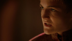 extant_GameOfThrones_2x01-TheNorthRemembers_4974