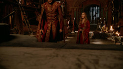 extant_GameOfThrones_2x01-TheNorthRemembers_4988