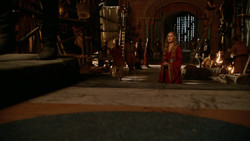 extant_GameOfThrones_2x01-TheNorthRemembers_4994