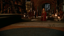 extant_GameOfThrones_2x01-TheNorthRemembers_4995
