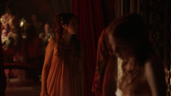 extant_GameOfThrones_2x01-TheNorthRemembers_5043