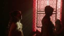 extant_GameOfThrones_2x01-TheNorthRemembers_5071