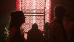 extant_GameOfThrones_2x01-TheNorthRemembers_5072