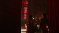 extant_GameOfThrones_2x01-TheNorthRemembers_5083