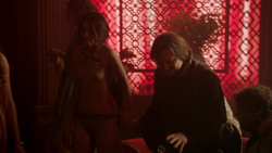 extant_GameOfThrones_2x01-TheNorthRemembers_5090