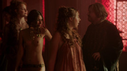 extant_GameOfThrones_2x01-TheNorthRemembers_5093