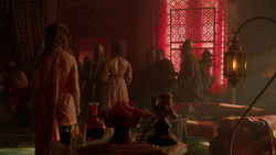 extant_GameOfThrones_2x01-TheNorthRemembers_5157