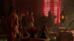 extant_GameOfThrones_2x01-TheNorthRemembers_5158