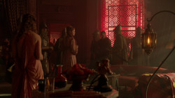 extant_GameOfThrones_2x01-TheNorthRemembers_5159