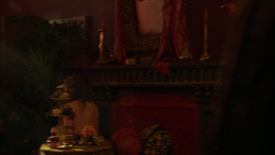 extant_GameOfThrones_2x01-TheNorthRemembers_5165