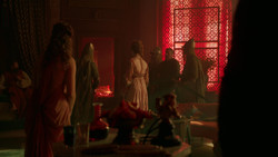 extant_GameOfThrones_2x01-TheNorthRemembers_5203