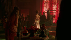 extant_GameOfThrones_2x01-TheNorthRemembers_5205