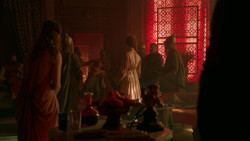 extant_GameOfThrones_2x01-TheNorthRemembers_5206
