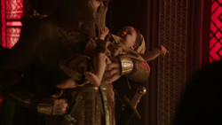 extant_GameOfThrones_2x01-TheNorthRemembers_5236