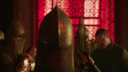 extant_GameOfThrones_2x01-TheNorthRemembers_5256