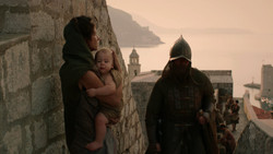 extant_GameOfThrones_2x01-TheNorthRemembers_5285