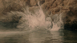 extant_GameOfThrones_2x01-TheNorthRemembers_5299
