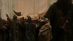 extant_GameOfThrones_2x01-TheNorthRemembers_5315