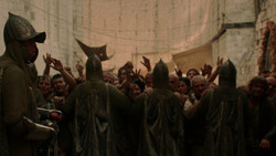 extant_GameOfThrones_2x01-TheNorthRemembers_5317