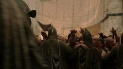 extant_GameOfThrones_2x01-TheNorthRemembers_5320