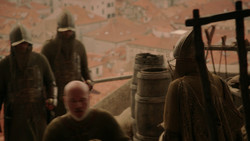 extant_GameOfThrones_2x01-TheNorthRemembers_5328