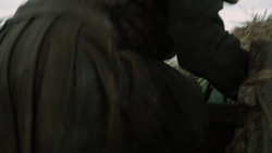 extant_GameOfThrones_2x01-TheNorthRemembers_5372