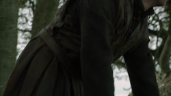 extant_GameOfThrones_2x01-TheNorthRemembers_5374